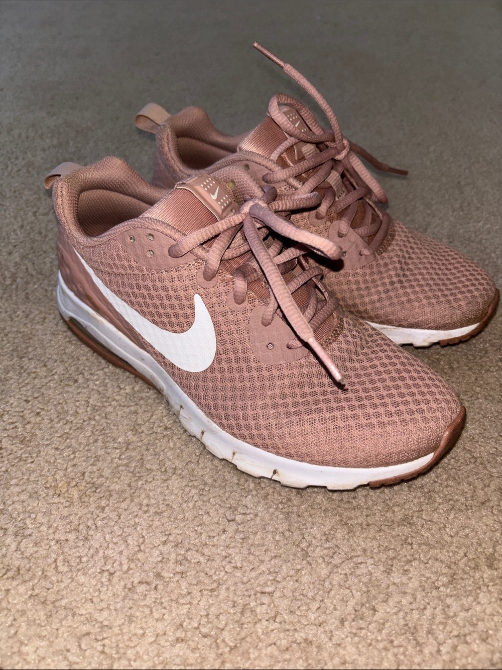 Nike Women's Mesh Trainers in Rose Pink